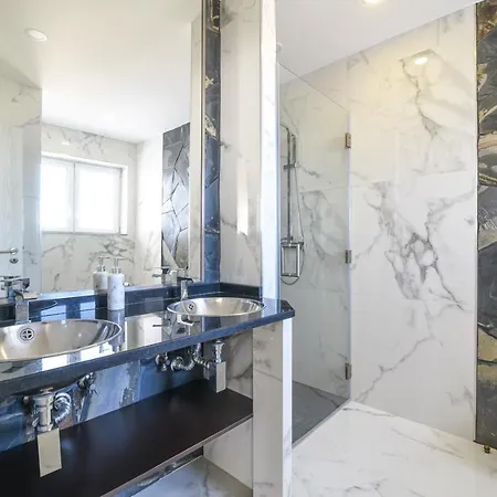 Penthouse With Amazing View דירה פורטימאו