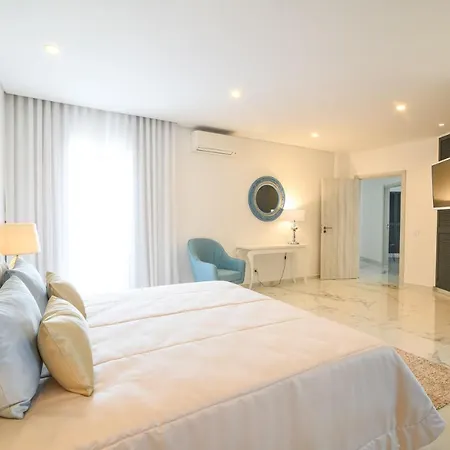 Penthouse With Amazing View דירה פורטימאו